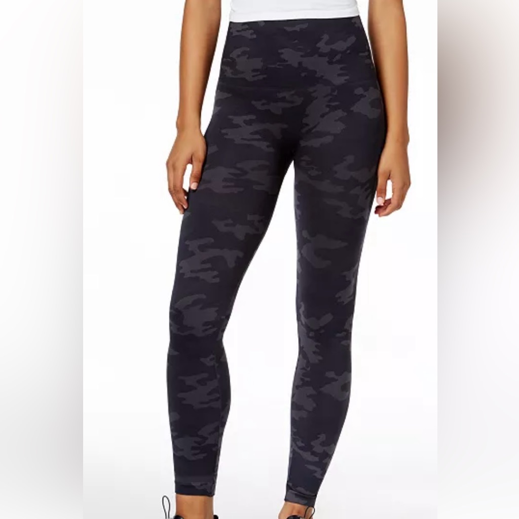 Spanx Look At Me Now Seamless Camo Leggings